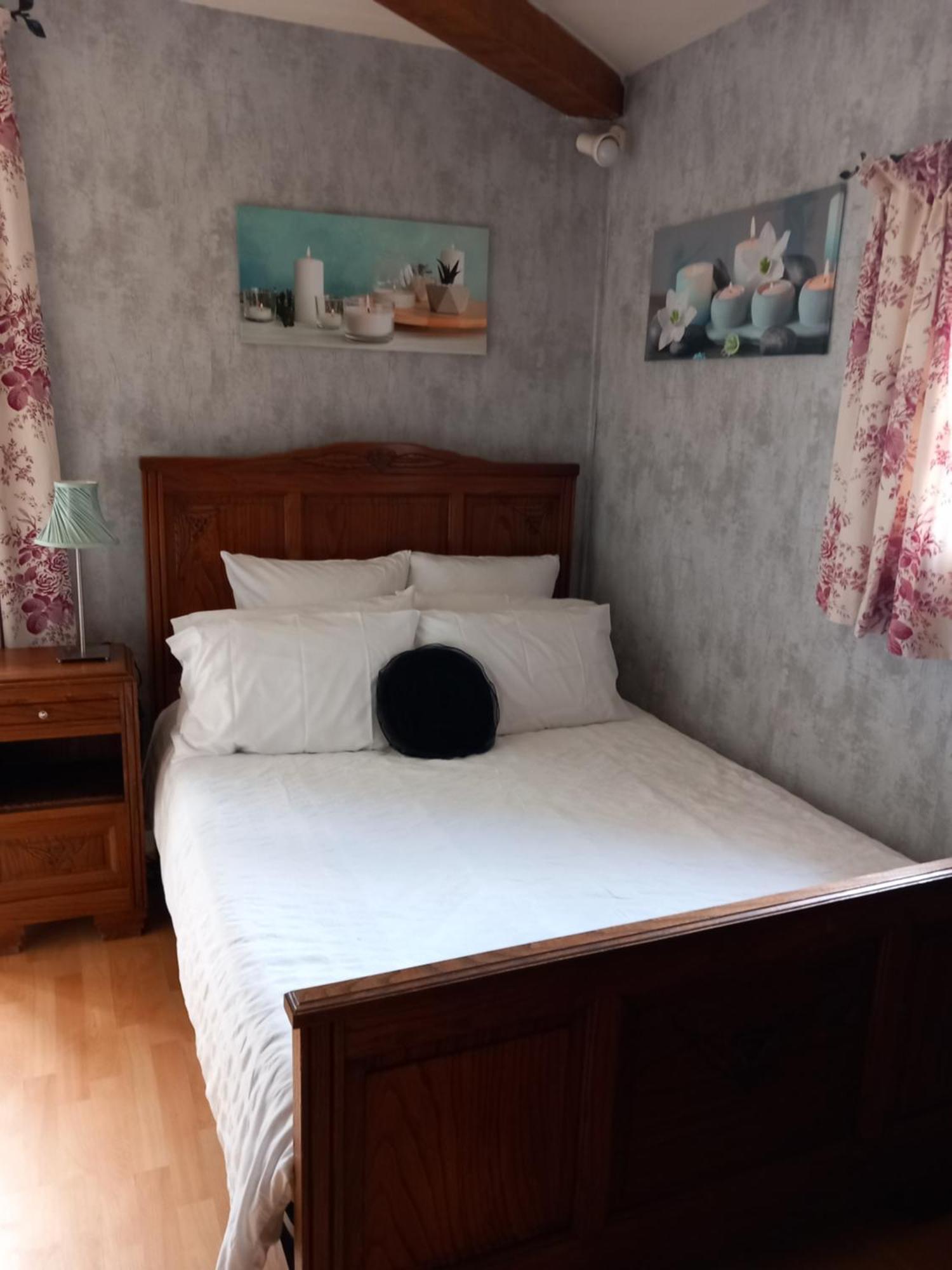 Country B&B Saint-Pierre-d'Eyraud Esterno foto